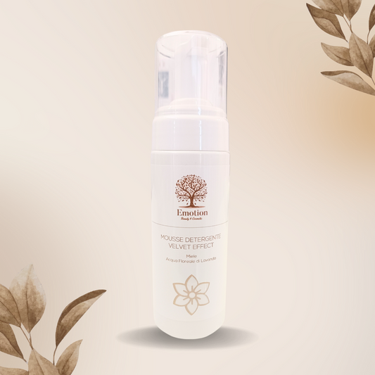 Mousse detergente per tutti i tipi di pelle